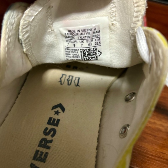 Striped Converse All-Stars - Picture 14 of 14